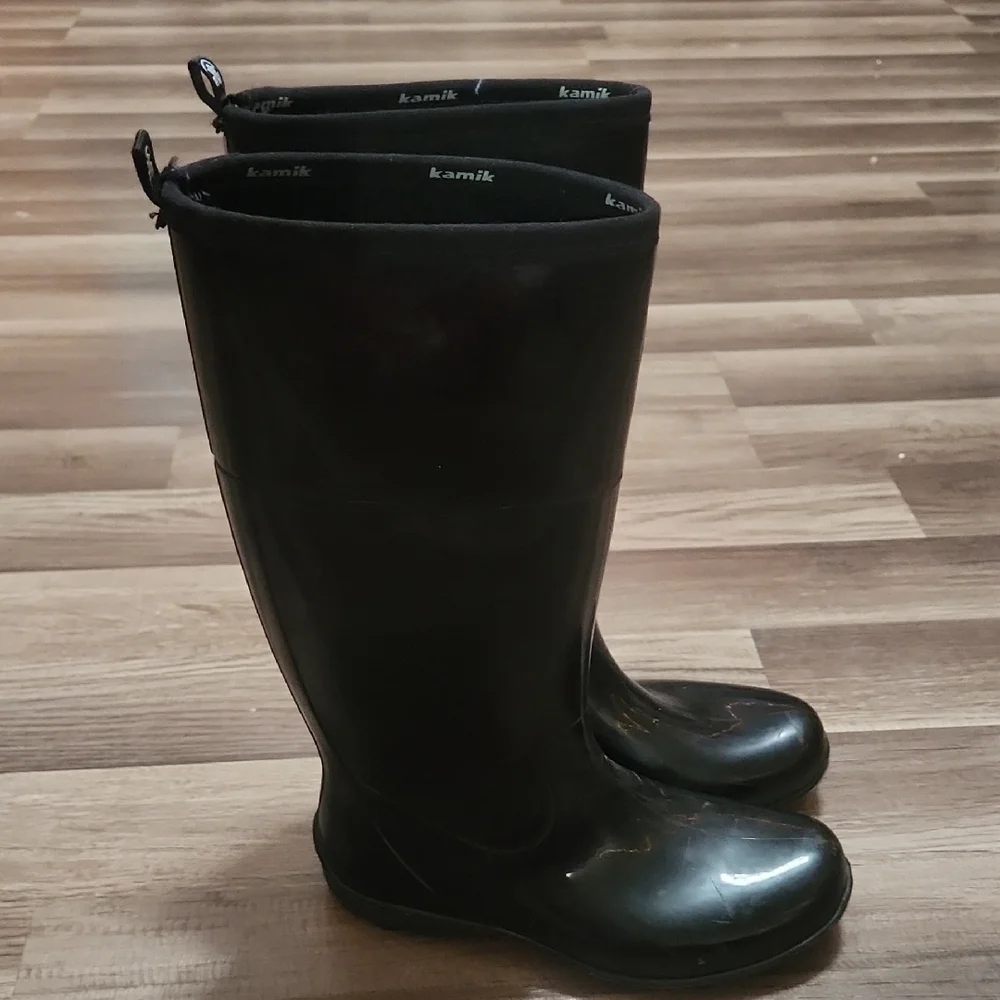 Kamik durable waterproof